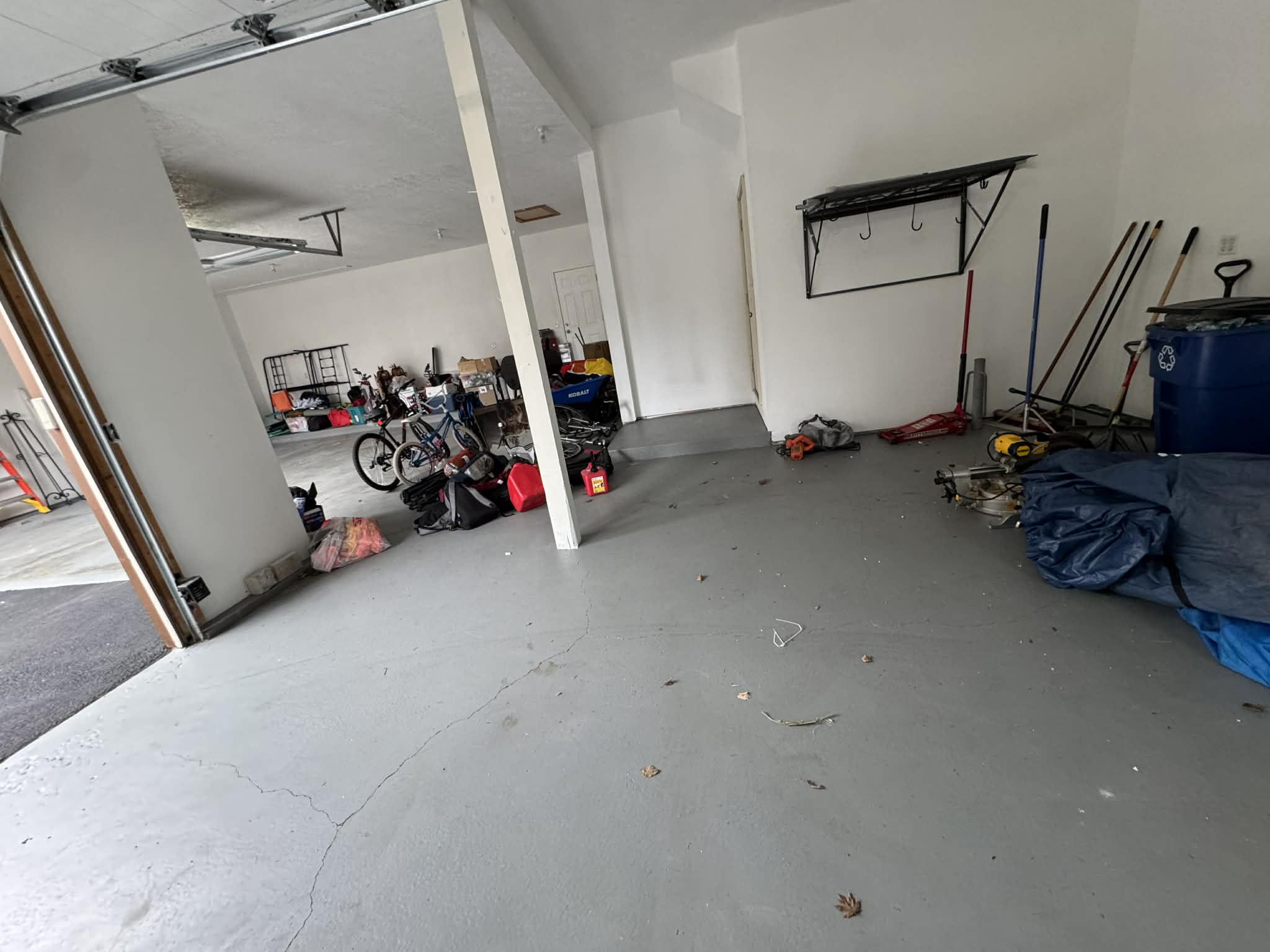 Junk removal in Rockford IL: garage box cleanout after