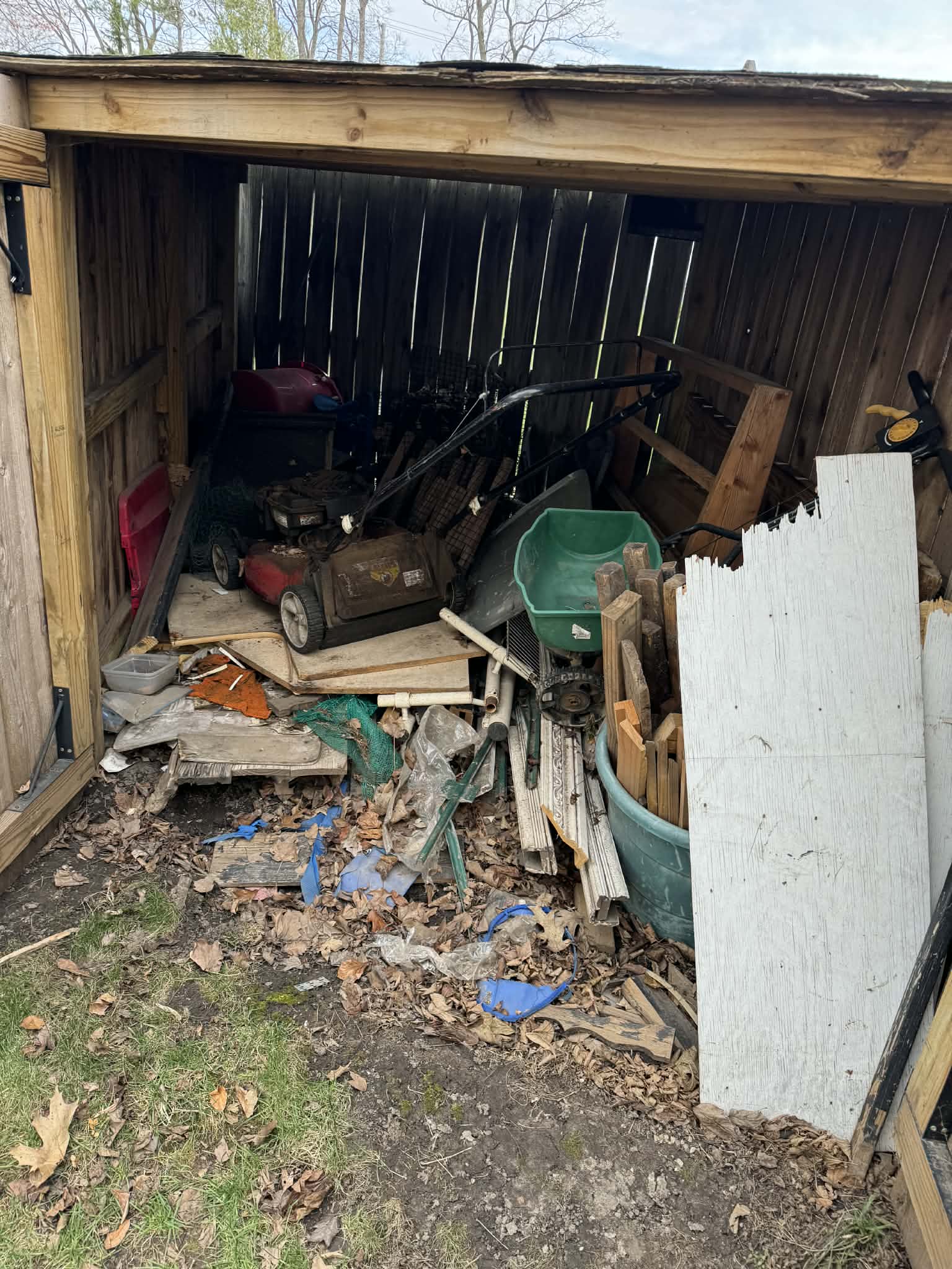 Junk removal in Rockford IL: shed cleanout before